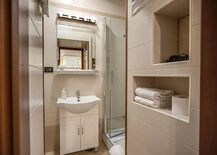 Matisse Royal לינה וארוחת בוקר 4*