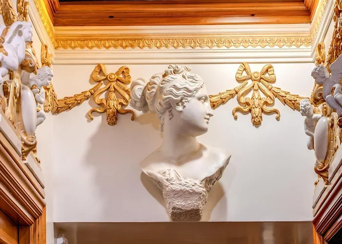 Matisse Royal לינה וארוחת בוקר 4*