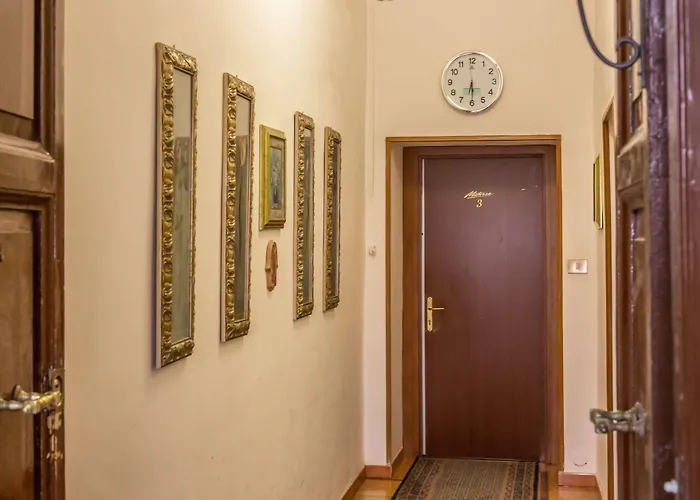 לינה וארוחת בוקר Matisse Royal רומא