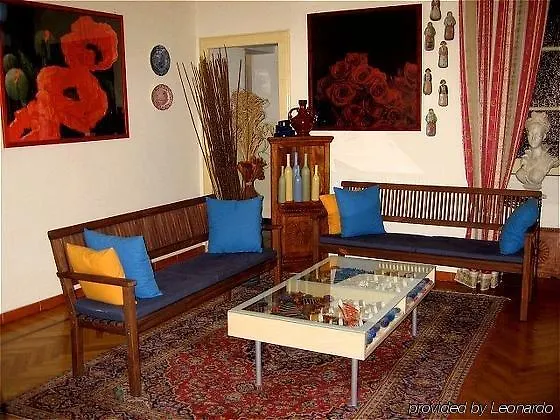 Matisse Royal