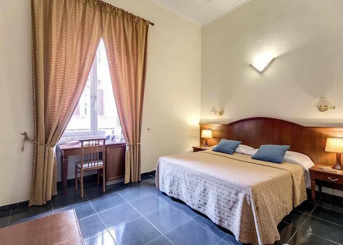 לינה וארוחת בוקר Matisse Royal 4*